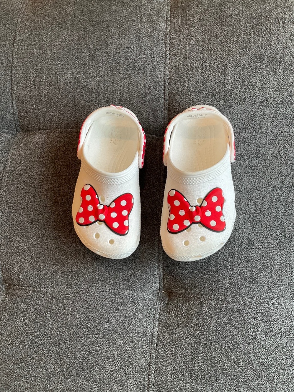 EUC Minnie Mouse Disney Crocs Size 10